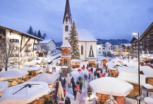 Christkindlmarkt am Dorfplatz in Seefeld (c)Olympiaregion Seefeld, Stephan Elsler